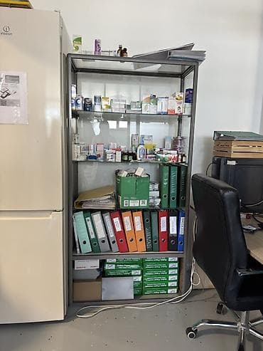 лампа для детей: Стеклянные витрины/шкафы для демонстрации и хранения
4500 за 1 штуку — 3