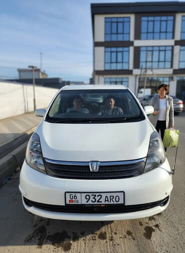 сколько стоит мопеды: Toyota Isis: 2004 г., 1.8 л, Автомат, Бензиновая, Минивэн — 2