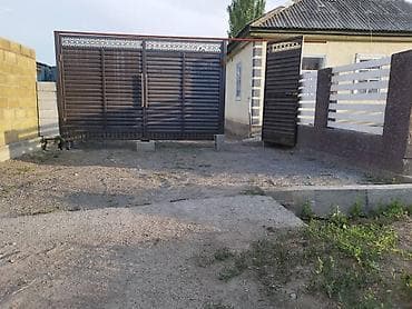 загородный дом для летнего отдыха: Дом с участком и ограждённым двором. - Одноэтажный дом с скатной — 2