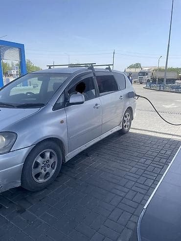 генератор ипсум: Toyota Ipsum: 2001 г., 2.4 л, Автомат, Бензин, Минивэн — 7