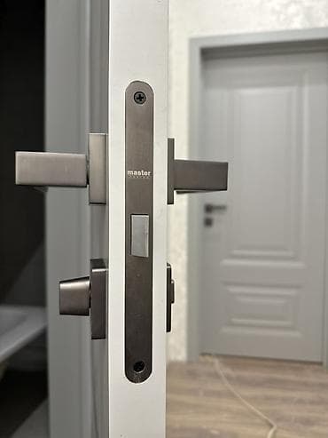 швея сех: Установка дверей в Бишкеке Любой сложности Любого дизайна Любого — 1