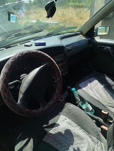 Транспорт: Volkswagen Golf: 1993 г., Механика, Хэтчбэк — 4