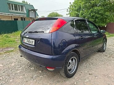 Унаа сатуу: Ford Focus: 2001 г., 1.6 л, Кол менен иштөөчү, Бензин, Хетчбек — 3
