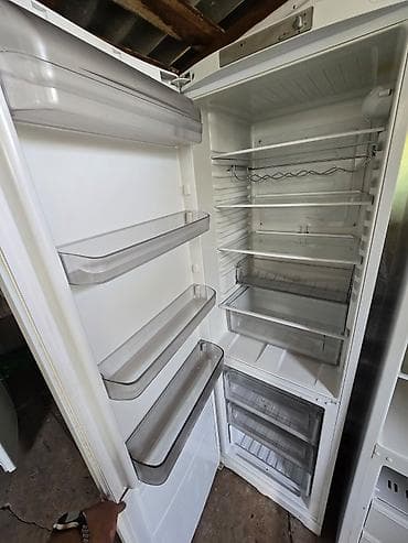 тень аристон: Холодильник Hotpoint-Ariston, белый, с нижней морозильной камерой — 2