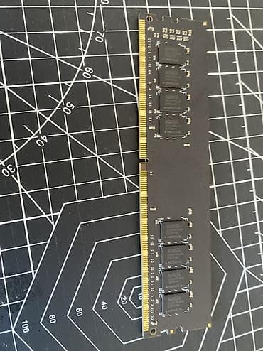 Оперативная память (RAM) для ПК, Б/у, AMD, 8 ГБ, DDR4, 2666 МГц — 2