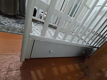 Детские гарнитуры: Детская деревянная кроватка, классическая модель с реечными — 5