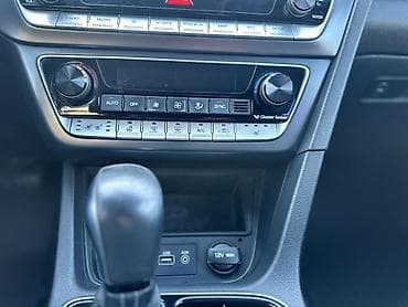 kia 2017: Hyundai Sonata: 2018 г., 2 л, Газ, Седан — 10