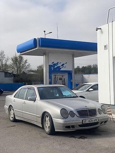 mers 212: Mercedes-Benz E-Class: 2001 г., Седан — 3