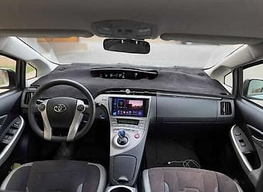 e2 byd: Toyota Prius: 2013 г., Вариатор, Гибрид, Хэтчбэк — 6