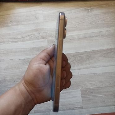 Техника жана электроника: IPhone 16 Pro Max, Колдонулган, 256 ГБ, Matte Gold, Заряддоочу түзүлүш, Коргоочу айнек, Каптама, 90 % — 4