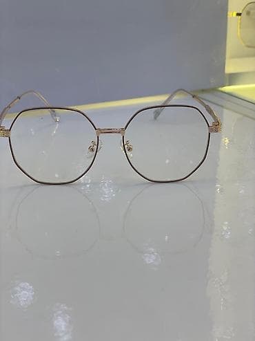 вертикальные ачки: Оправа для очков в лаконичном геометрическом стиле. - Форма линз — 1