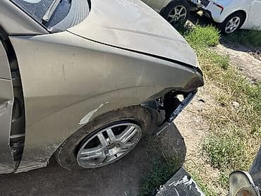 f 4: Ford Focus: 2004 г., 2 л, Автомат, Бензин, Седан — 4
