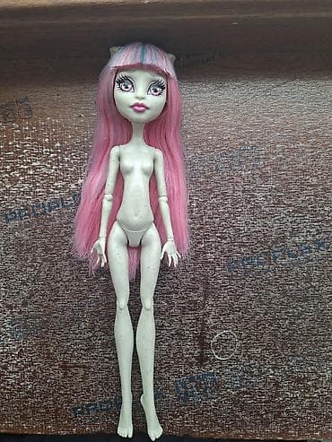 rainbow high: Кукла Monster High Rochelle Goyle — базовая репродукция — 1