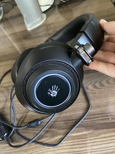 behringer um2: Проводные гарнитуры, Bloody, цвет - Черный — 1