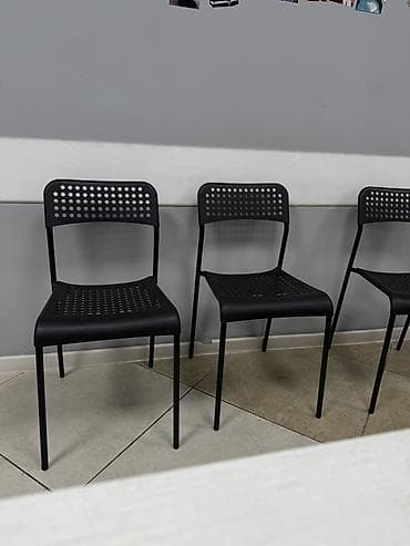 Пластиковый стул, Б/у, цвет - Черный at lalafo.kg Пластиковый стул, Б/у, цвет - Черный
