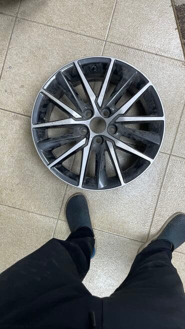 Литые Диски R 18 Toyota, Пара, отверстий - 5, Б/у