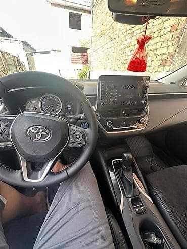 Toyota Corolla: 2021 г., 1.8 л, Вариатор, Гибрид, Седан — 6