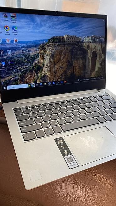 Продаю ноутбук Lenovo IdeaPad S340-15IWL 💻 В хорошем состоянии, всё