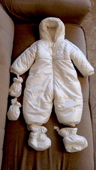 Комбинезон зимний. Очень тёплый и мягкий. Фирма Bebetto. Турция. На 6 at lalafo.kg Комбинезон зимний. Очень тёплый и мягкий. Фирма Bebetto. Турция. На 6