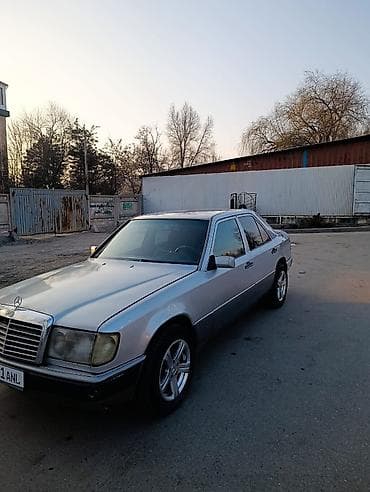 Mercedes-Benz W124: 1991 г., Механика, Седан