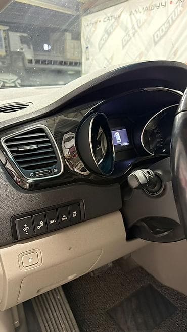 daewoo musso: Kia Carnival: 2018 г. — 7