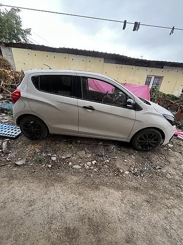 айнек авто: Chevrolet Spark: 2017 г., 1 л, Автомат, Бензин, Хетчбек — 3