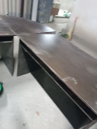 уголок офисные: Большой офисный угловой стол в хорошем состоянии. Цвет темного — 2