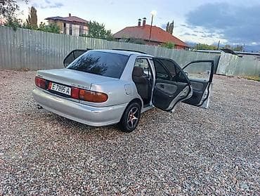 Mitsubishi Lancer: 1993 г., 1.6 л, Механика, Бензин, Седан — 4