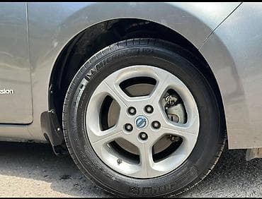 ниссан leaf: Nissan Leaf: 2015 г., Автомат, Электромобиль, Хэтчбэк — 9