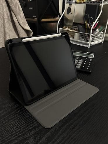 Планшеты: Планшет, Apple, память 256 ГБ, 10" - 11", Wi-Fi, Б/у, Классический цвет - Серебристый — 2