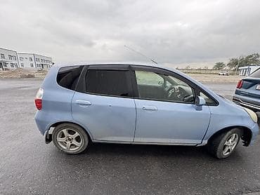 type r: Honda Fit: 2003 г., 1.3 л, Автомат, Бензин, Хэтчбэк — 4