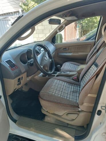 форанер 2020: Toyota Fortuner: 2010 г., 2.7 л, Автомат, Бензиновая, Внедорожник — 4