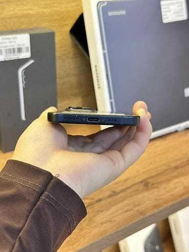 айфон по низкой цене: IPhone 15, Б/у, 256 ГБ, Черный, Кабель, В рассрочку, 82 % — 4