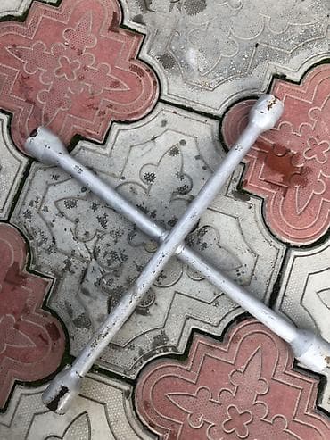 Инструменттер: Крестовой баллонный ключ для колесных гаек - Форм-фактор: крест, 4 — 2