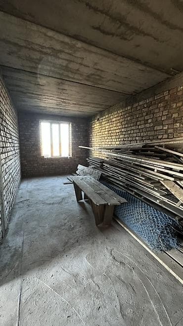 гостиница 5 микрорайон: Двухэтажный кирпичный дом под ПСО, площадь 200 м². - Участок 5 соток — 9