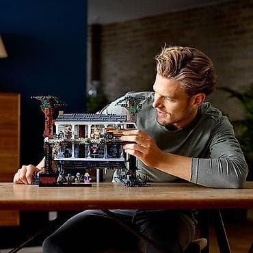 водяные пистолет: Конструктор Stranger Things «Дом Байерсов» — коллекционный конструктор — 4