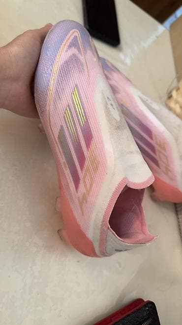 Футбольные бутсы для натурального газона (FG) без шнурков.размер