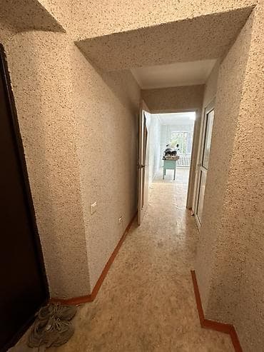 квартира бишкеу: 2 комнаты, 41 м², 104 серия, 2 этаж, Косметический ремонт — 1