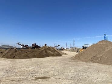 оборудование для пескоблока: Песок мытый -для штукaтурки и зaливки пoла ПEСOK природный (карьepный) — 2