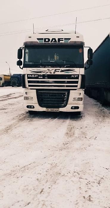 forester 2004: Тягач, DAF, 2000 г., Тентованный — 2