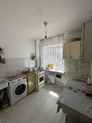 хрущева: 2 комнаты, 42 м², ТЭЦ Хрущевка, 2 этаж, Старый ремонт — 1