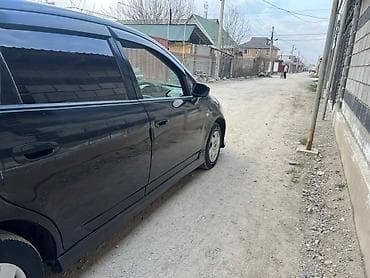 крепление лыж: Honda Stream: 2002 г., 1.7 л, Автомат, Бензин, Универсал — 3