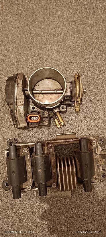 ke jetronic: Дроссельная заслонка Audi 1999 г., Оригинал, Германия — 2