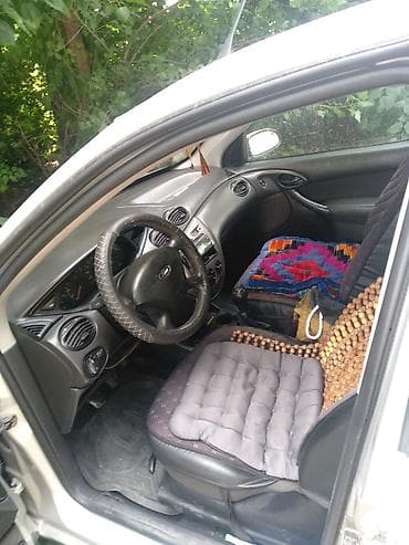 Ford Focus: 2004 г., Механика, Седан — 3