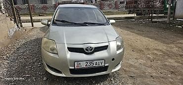 Toyota: Toyota Auris: 2007 г., Механика, Бензин, Хэтчбэк — 1