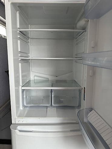 холоделник бу: Холодильник Indesit, Двухкамерный — 2