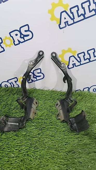 ls 300: Петли капота Lexus, Б/у, Оригинал — 1