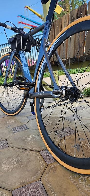 single speed: Фикс-байк-JIXF AT7 Цвет: серый состояние: б/у легкая алюминиевая — 3