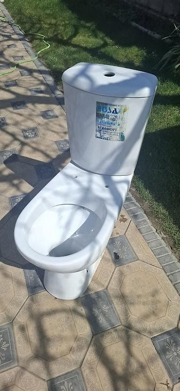 ros: Унитаз Напольный, Б/у, Материал: Фарфор — 1