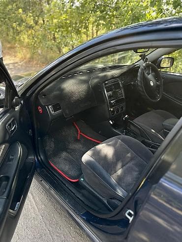 Унаа: Toyota Avensis: 2001 г., 1.8 л, Автомат, Газ, Хетчбек — 8